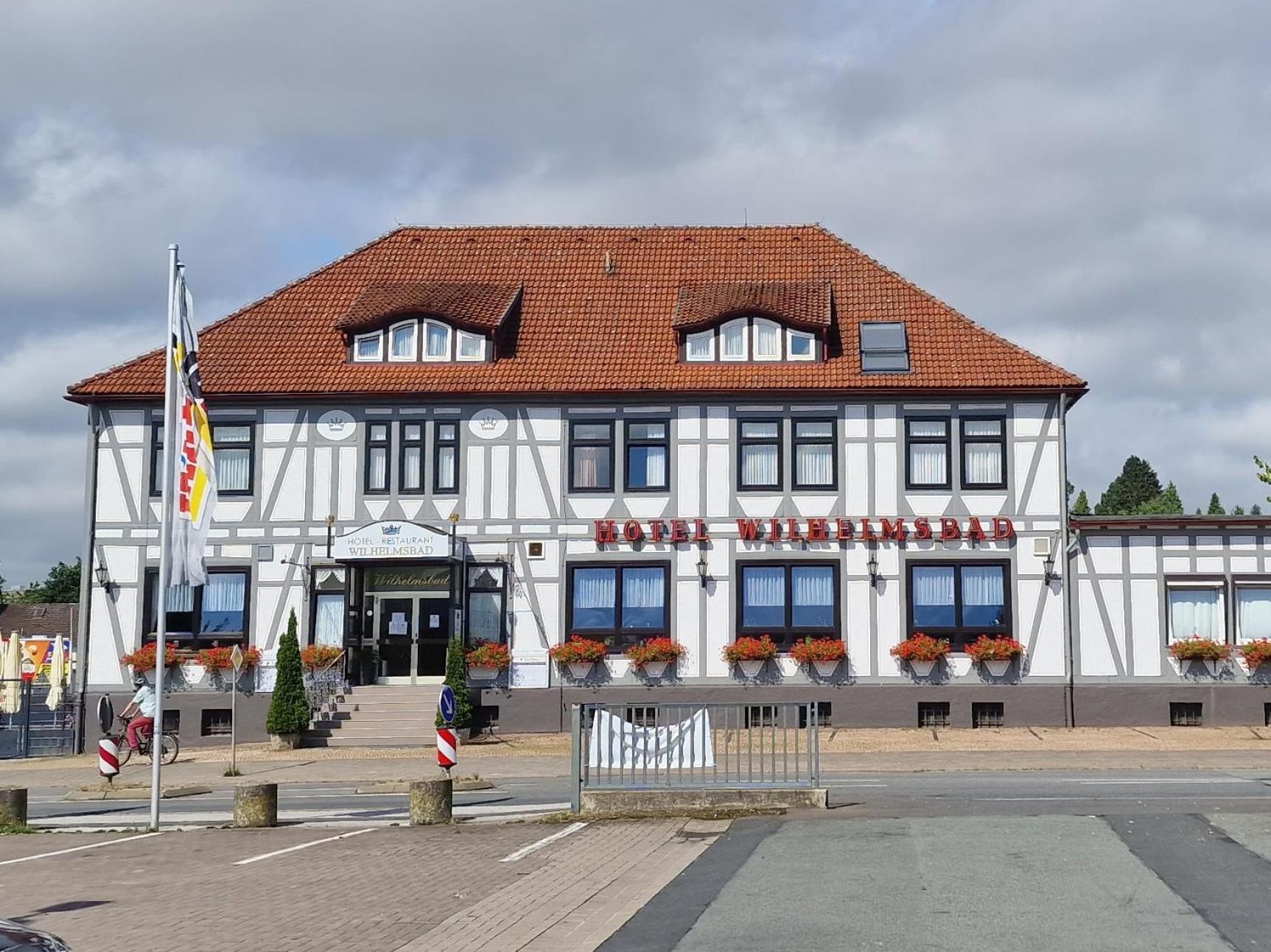 Hotel-Restaurant Wilhelmsbad Seesen Exteriör bild